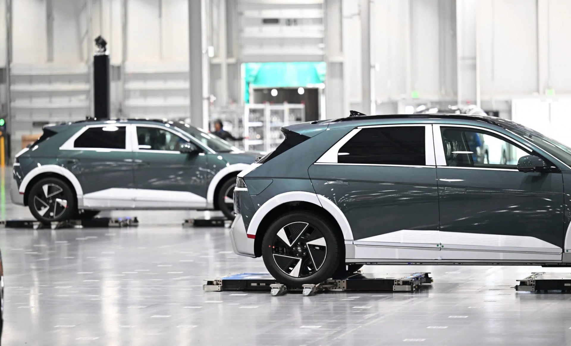 Hyundai thử nghiệm thực tế robot đỗ xe tự động, giúp bãi xe chứa thêm 30% Hyundai thử nghiệm thực tế robot đỗ xe tự động, giúp bãi xe chứa thêm 30%