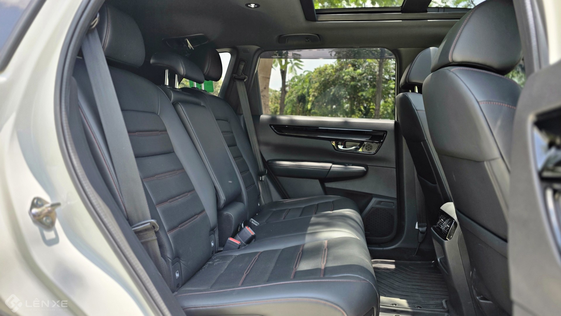 Cầm lái Honda CR V e:HEV 2026: Tiết kiệm, lái hay nhưng chưa toàn diện