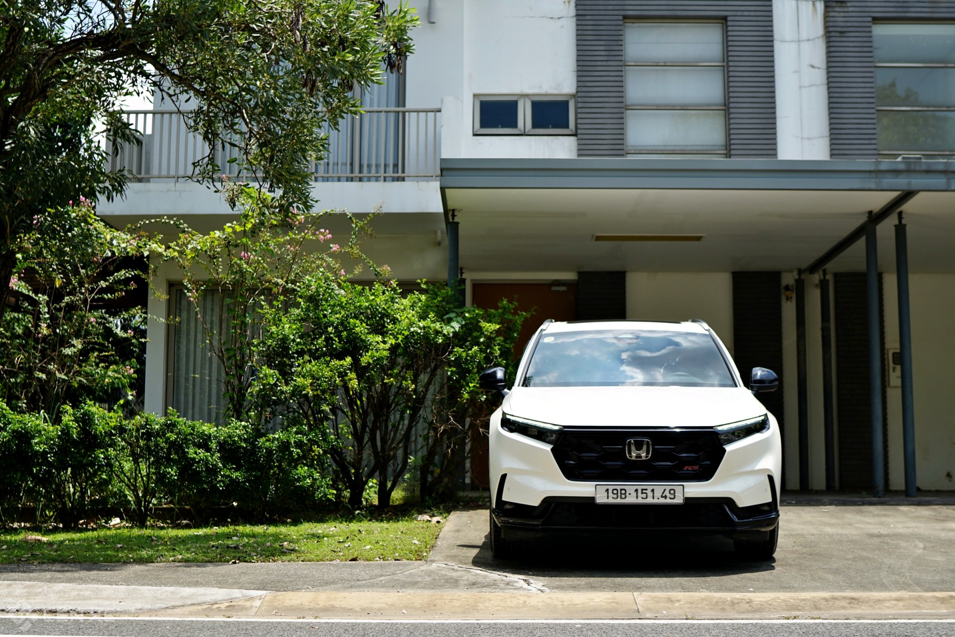 Cầm lái Honda CR V e:HEV 2026: Tiết kiệm, lái hay nhưng chưa toàn diện