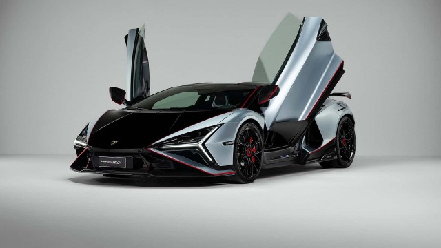 Lamborghini Revuelto SV ra mắt với công suất 1.050 mã lực, 0-100 km/h trong 2,4 giây