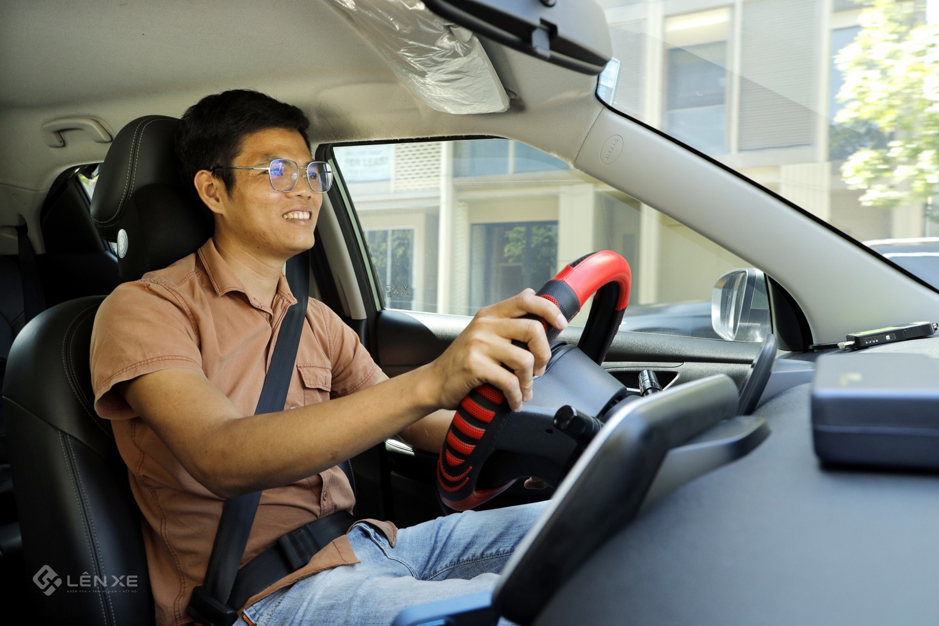 Chạy VinFast VF 5 gần 50.000 km, chủ xe kể chuyện lấy tiền xăng cũ để trả góp xe mới