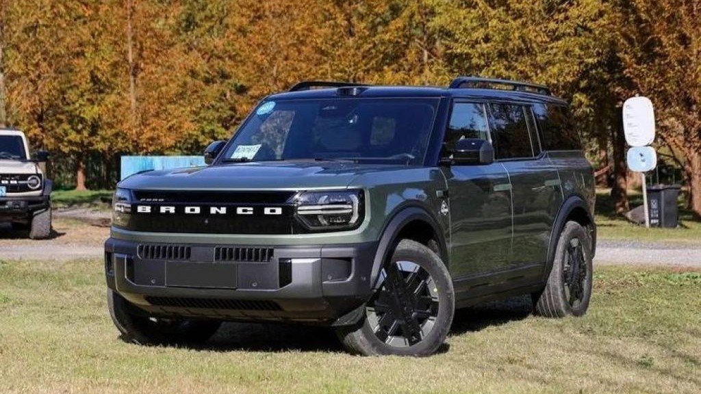 Ford Bronco New Energy lộ diện, có thể đi được 1.220 km