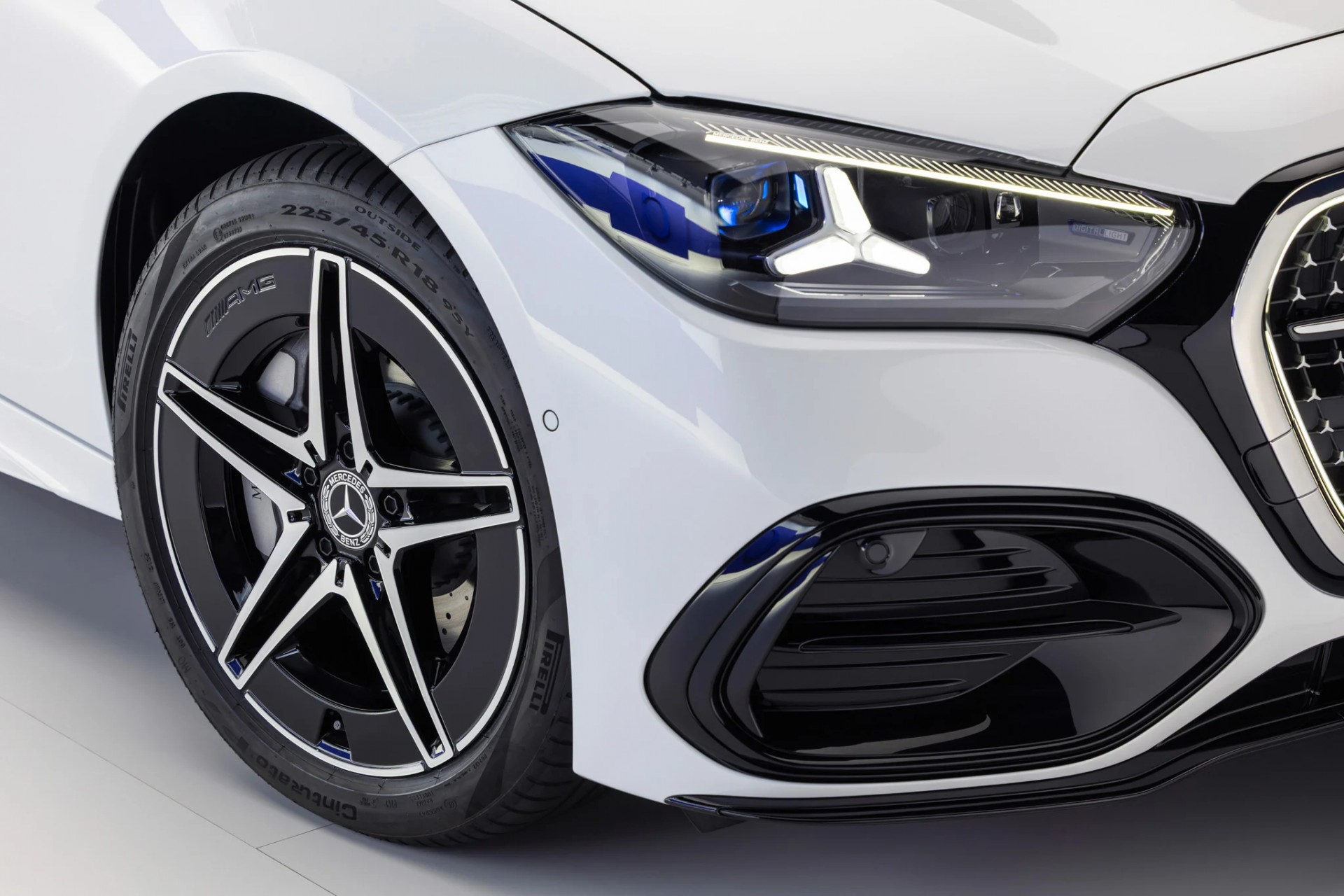 Mercedes Benz C Class 2027 ra mắt, bản PHEV chạy điện 100 km Mercedes-Benz C Class 2027 ra mắt, bản PHEV chạy điện 100 km