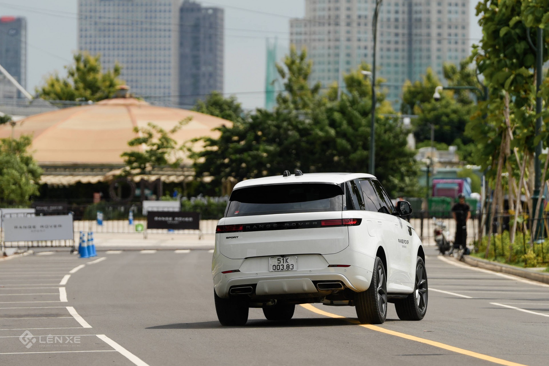Tôi cầm lái Range Rover Sport PHEV hơn 7 tỷ đồng Tôi cầm lái Range Rover Sport PHEV hơn 7 tỷ đồng