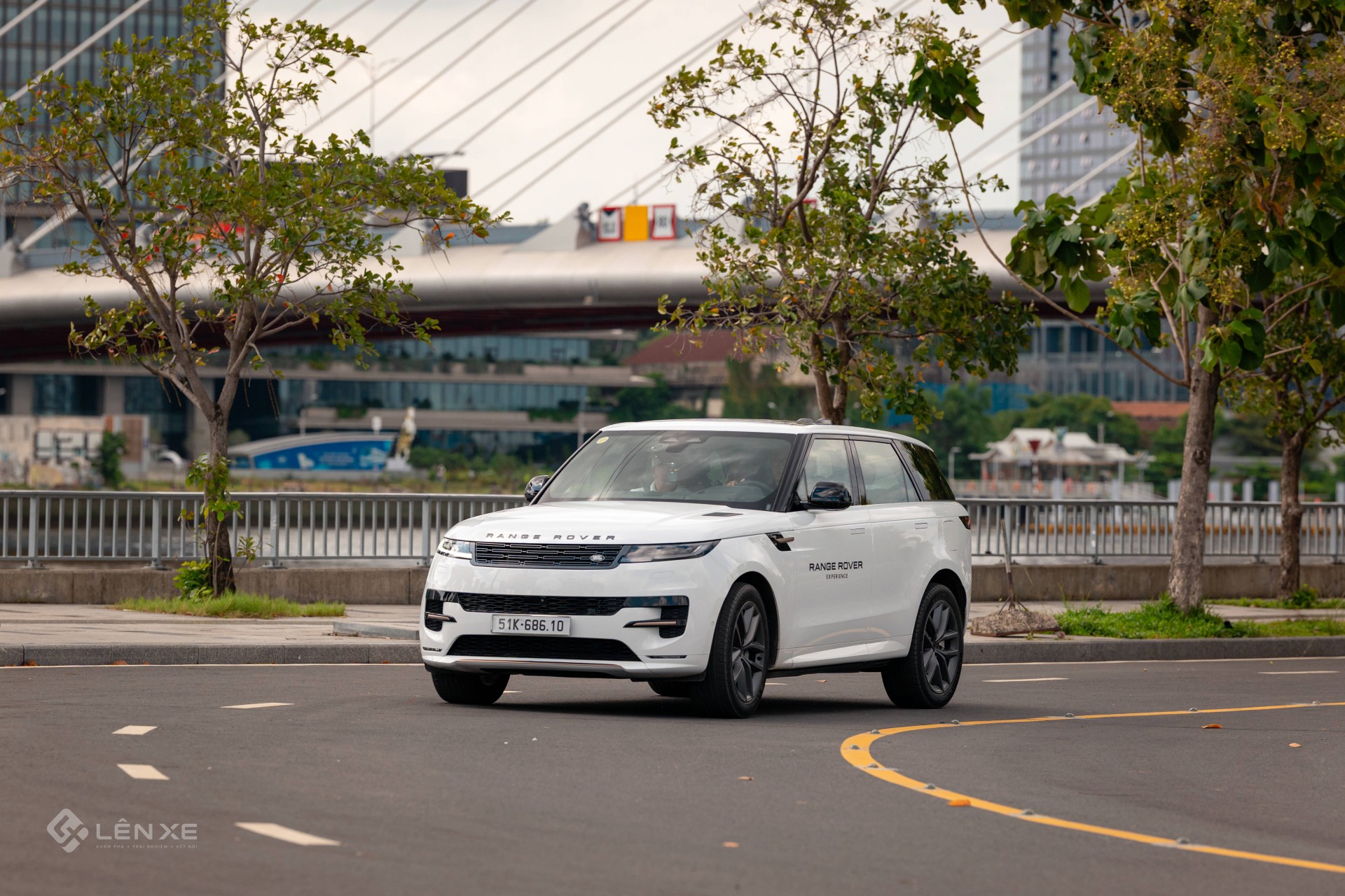 Tôi cầm lái Range Rover Sport PHEV hơn 7 tỷ đồng Tôi cầm lái Range Rover Sport PHEV hơn 7 tỷ đồng