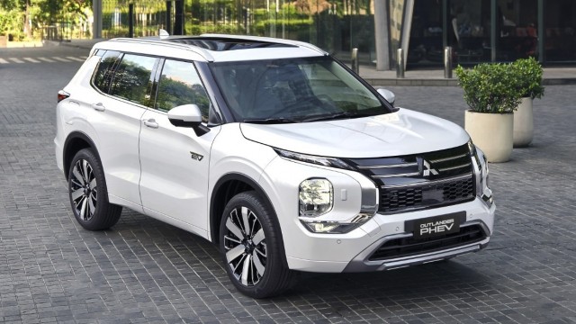 Mitsubishi Outlander PHEV thế hệ mới mở bán Đông Nam Á, chạy điện 100 km