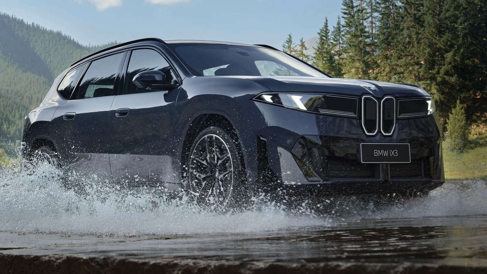 BMW iX3 L ra mắt, phạm vi 919 km và giá từ hơn 1 tỷ đồng