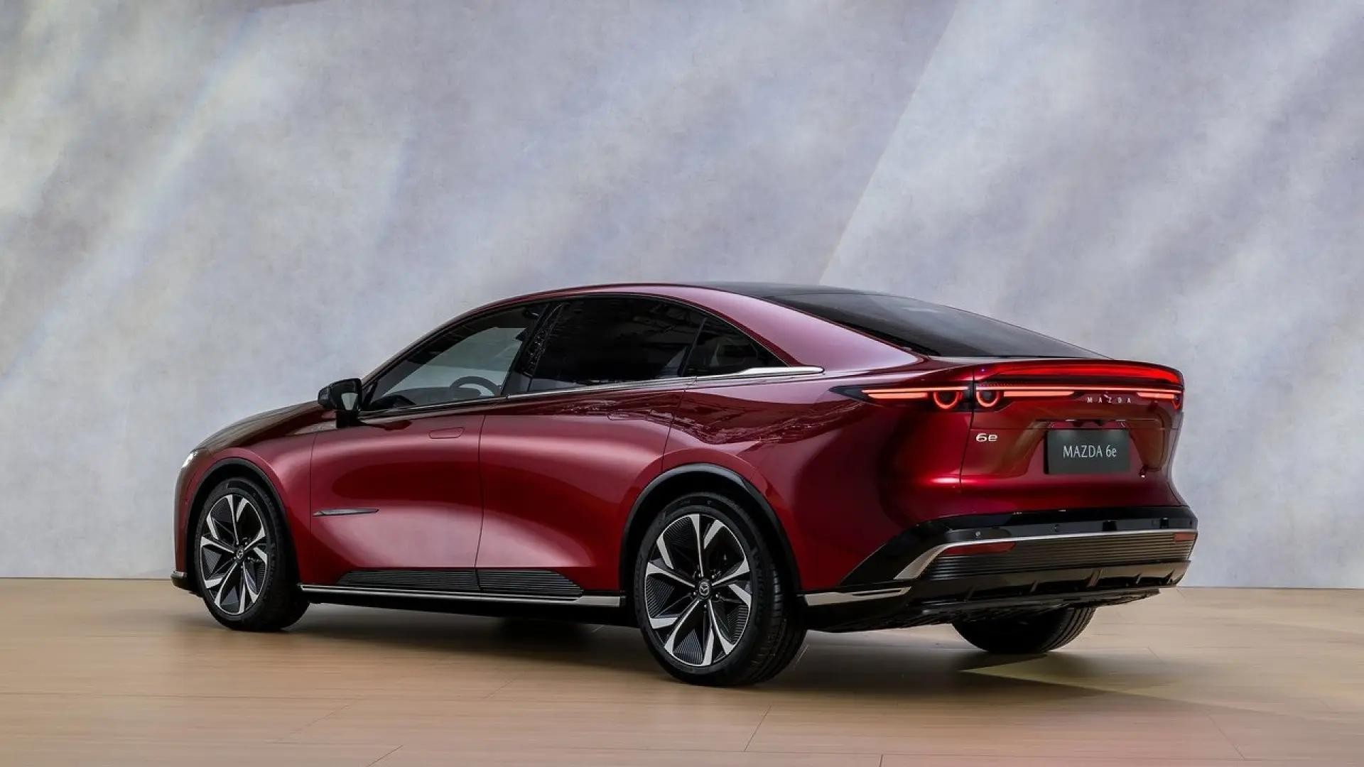 Sedan thuần điện Mazda6e ra mắt Singapore, liệu có cơ hội về Việt Nam? Phía sau của Mazda6e