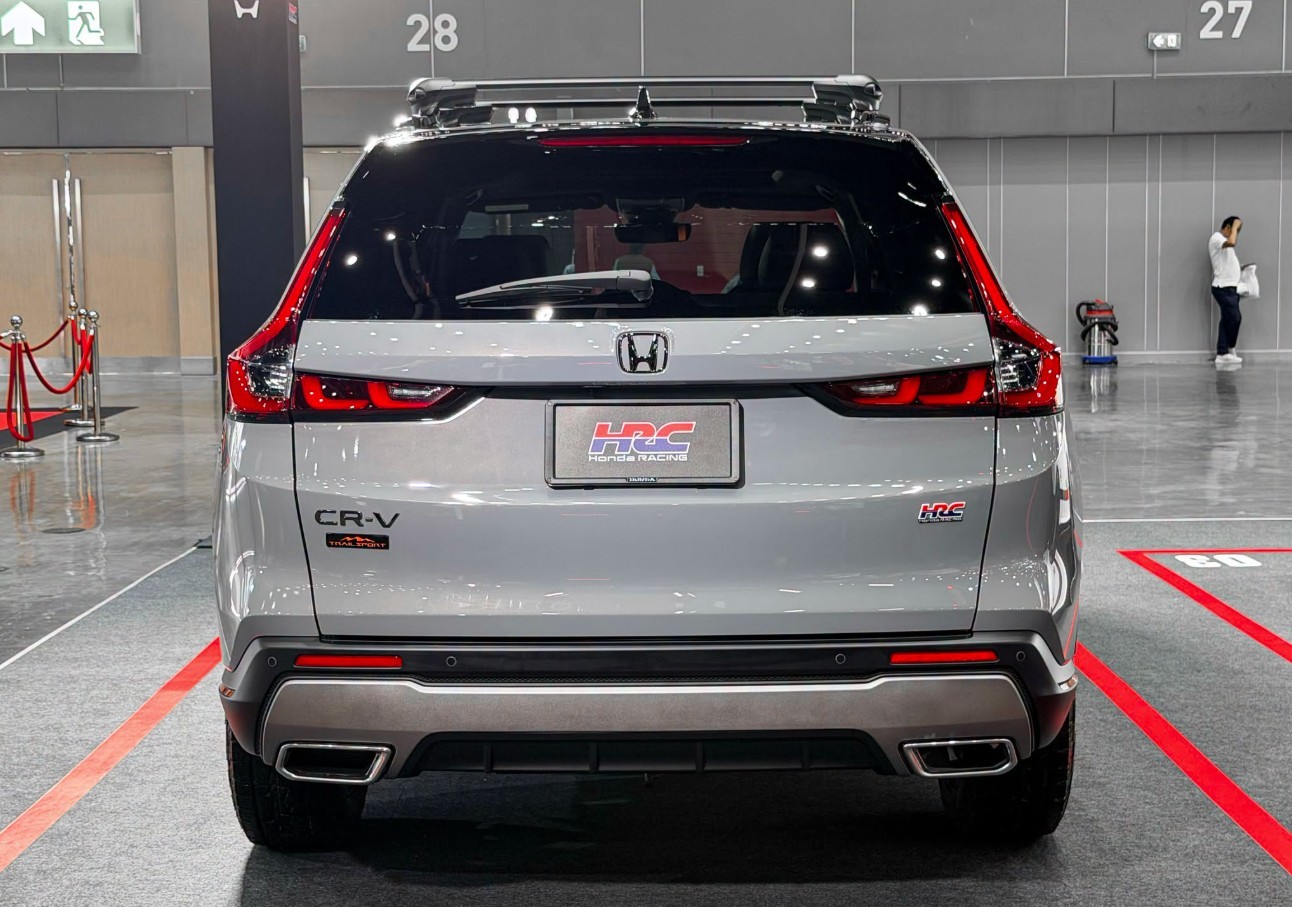 Honda CR-V TrailSport HRC lộ diện, đậm chất việt dã Honda CR V TrailSport HRC lộ diện, đậm chất việt dã