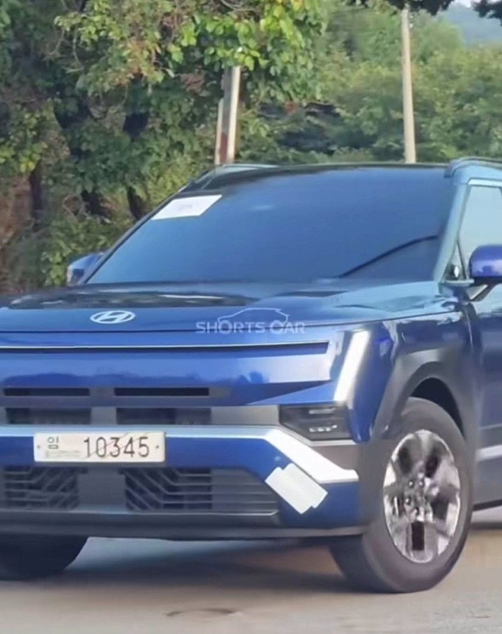 Ảnh thực tế Hyundai Tucson 2027 màu xanh trên đường phố thu hút sự chú ý Ảnh thực tế Hyundai Tucson 2027 màu xanh trên đường phố thu hút sự chú ý