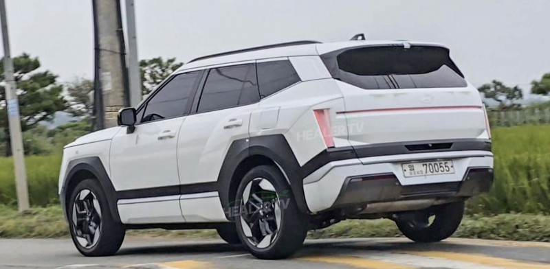 Thêm ảnh thực tế Hyundai Tucson 2027 màu trắng Thêm ảnh thực tế Hyundai Tucson 2027 màu trắng