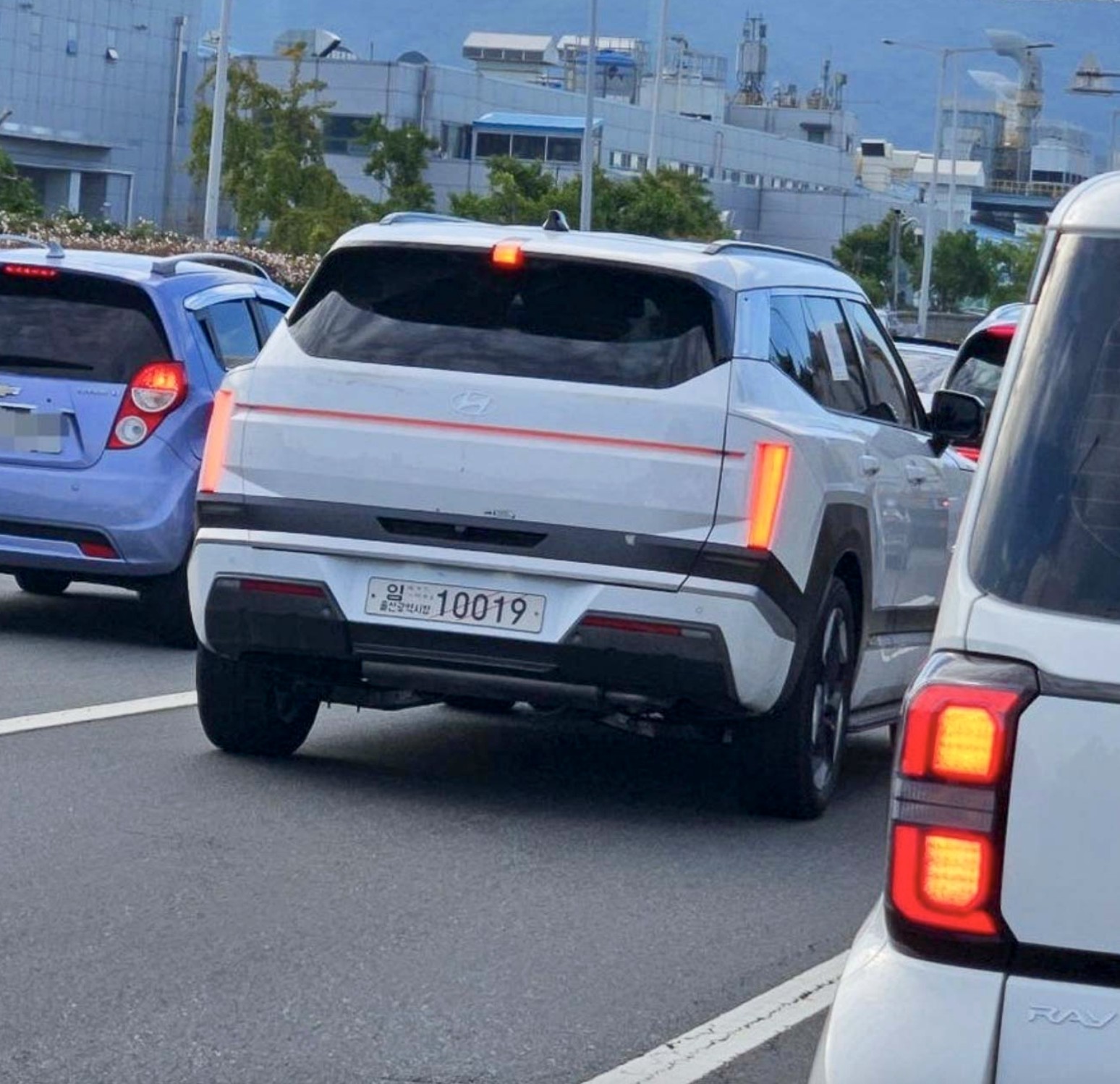 Thêm ảnh thực tế Hyundai Tucson 2027 màu trắng Thêm ảnh thực tế Hyundai Tucson 2027 màu trắng