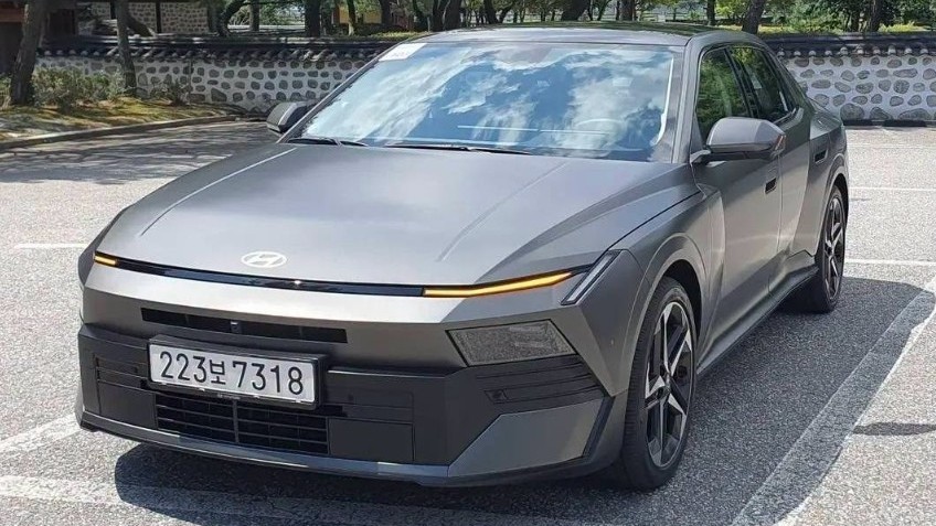 Ảnh chi tiết thực tế Hyundai Elantra 2027 thu hút sự chú ý