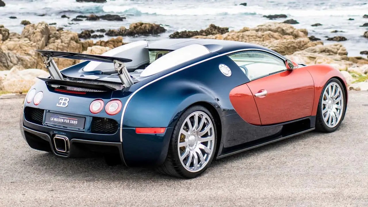 Bugatti phục chế hypercar Veyron 20 năm tuổi thành tác phẩm độc bản đẹp tuyệt Phía sau của Bugatti La Maison Pur Sang Veyron 20 Years