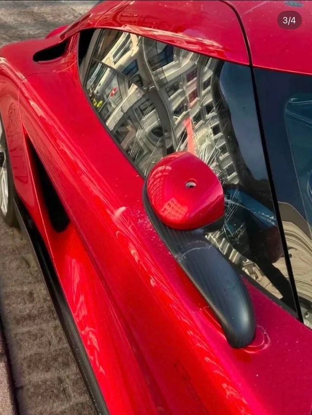 Siêu xe Koenigsegg Gemera giá 78 tỷ đồng bị phá hoại ngay sau khi đến tay chủ nhân Siêu xe Koenigsegg Gemera giá 78 tỷ đồng bị phá hoại ngay sau khi đến tay chủ nhân