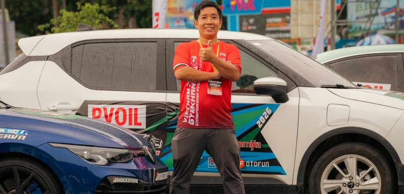 Phạm Hoàng Đức và cú chạm tay vào cúp vô địch RWD/AWD đáng nhớ Phạm Hoàng Đức và cú chạm tay vào cúp vô địch RWD/AWD đáng nhớ