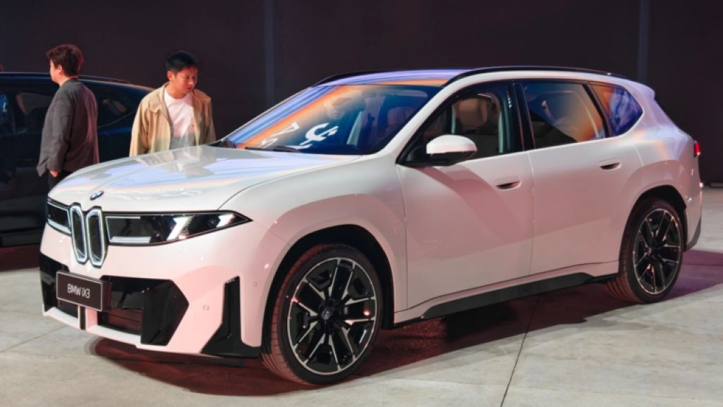 BMW iX3 L nhiều đơn đặt trước nhưng đại lý chưa có xe để khách xem BMW iX3 L nhiều đơn đặt trước nhưng đại lý chưa có xe để khách xem