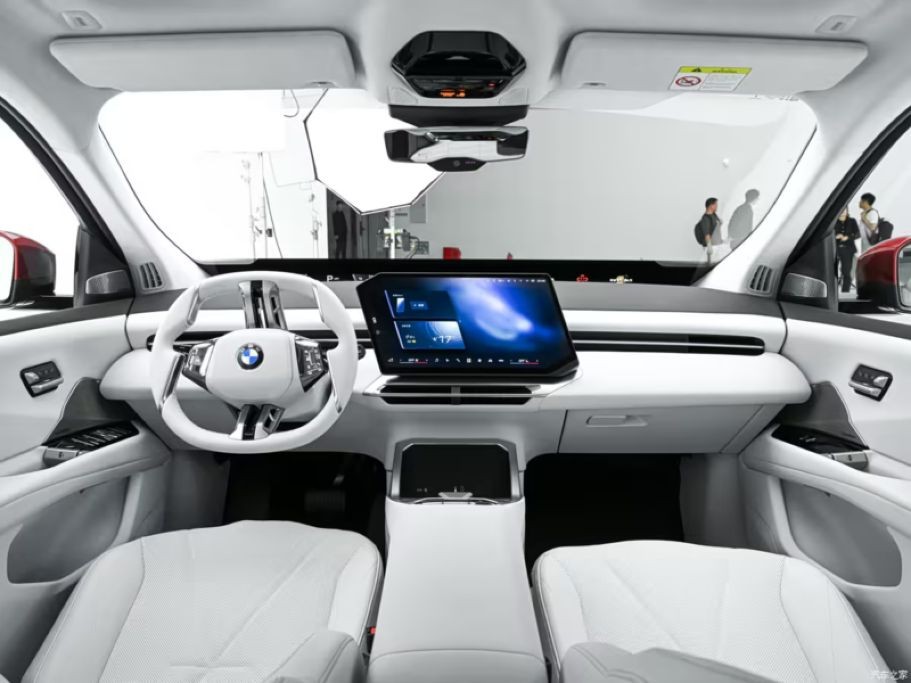 BMW iX3 L nhiều đơn đặt trước nhưng đại lý chưa có xe để khách xem BMW iX3 L nhiều đơn đặt trước nhưng đại lý chưa có xe để khách xem