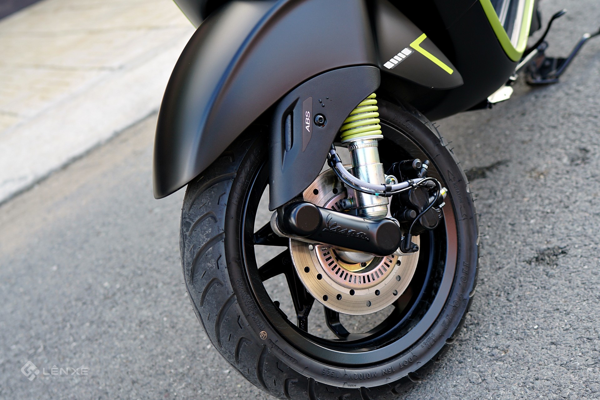 Vespa Sprint Tech 180 mới có gì đáng chú ý ngoài động cơ 174 cc? Vespa Sprint Tech 180 mới có gì đáng chú ý ngoài động cơ 174 cc?