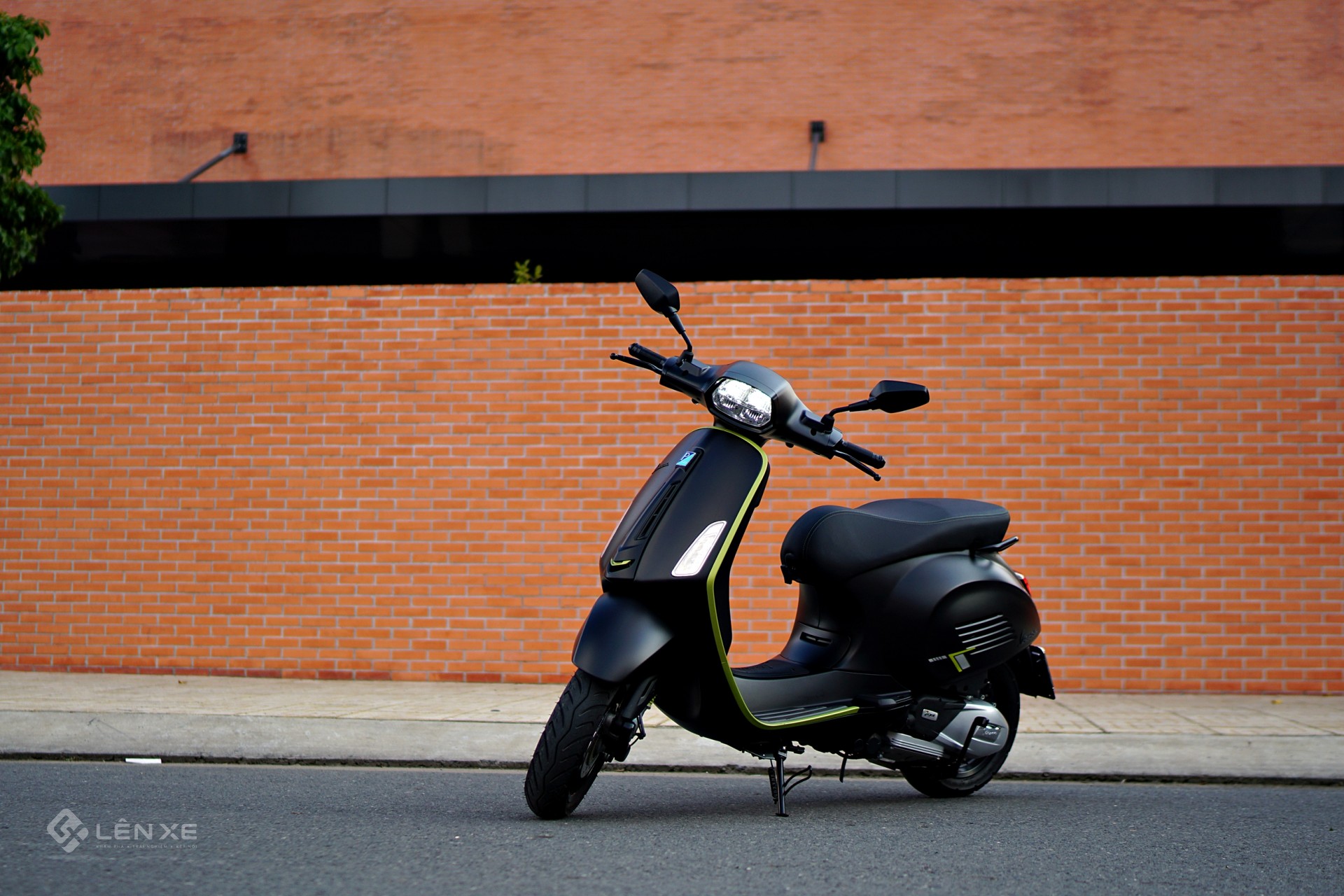 Vespa Sprint Tech 180 mới có gì đáng chú ý ngoài động cơ 174 cc? Vespa Sprint Tech 180 mới có gì đáng chú ý ngoài động cơ 174 cc?