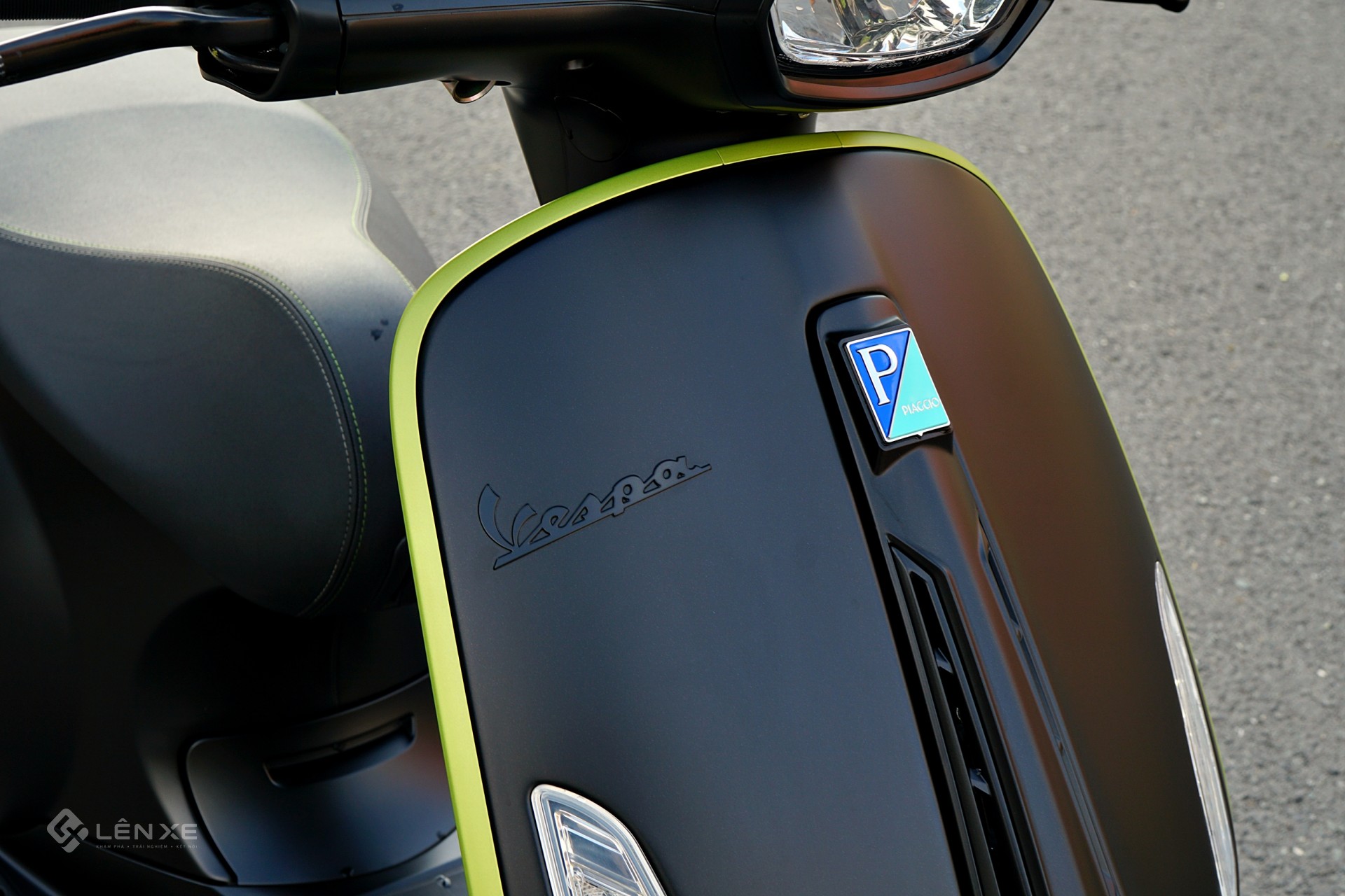 Vespa Sprint Tech 180 mới có gì đáng chú ý ngoài động cơ 174 cc? Vespa Sprint Tech 180 mới có gì đáng chú ý ngoài động cơ 174 cc?