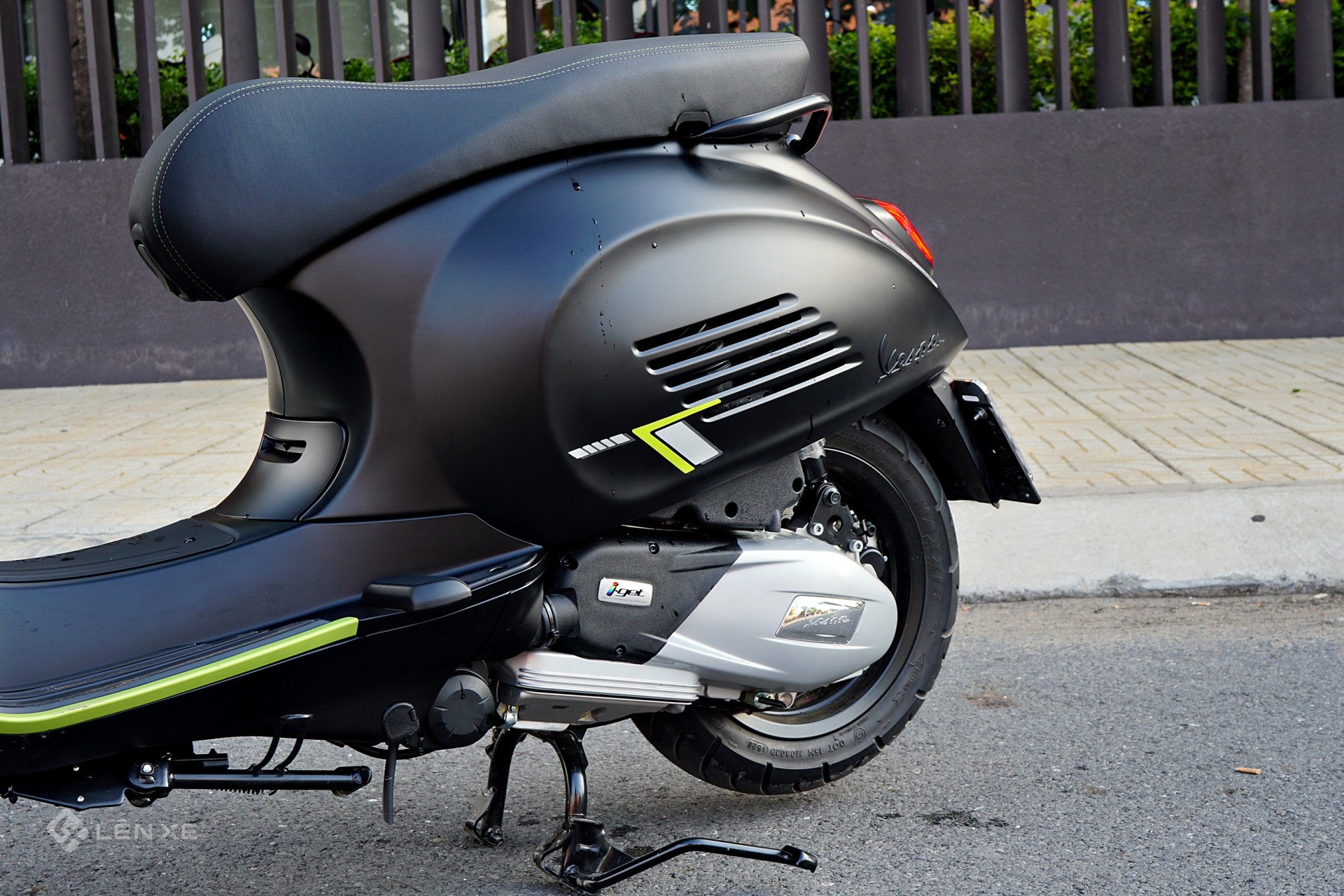 Vespa Sprint Tech 180 mới có gì đáng chú ý ngoài động cơ 174 cc? Vespa Sprint Tech 180 mới có gì đáng chú ý ngoài động cơ 174 cc?