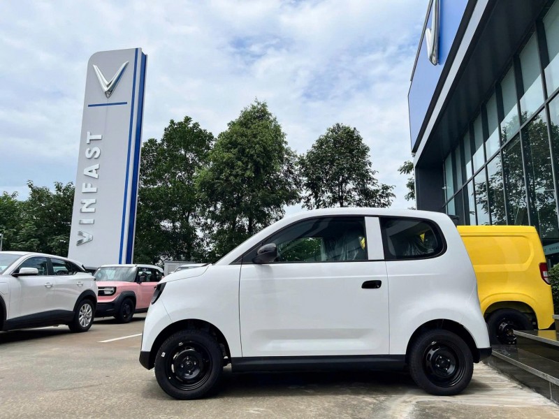 Ảnh thực tế VinFast VF 2 vừa về đại lý, phân biệt với Minio Green có dễ không? Ảnh thực tế VinFast VF 2 vừa về đại lý, phân biệt với Minio Green có dễ không?