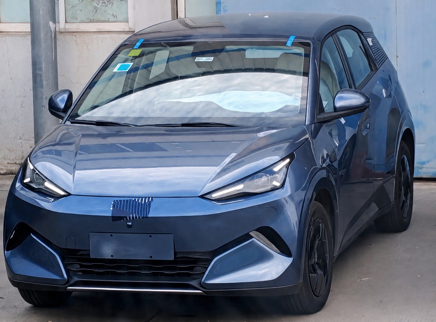 BYD chuẩn bị bán hatchback điện mới, có LiDAR trên nóc và mạnh 127 mã lực