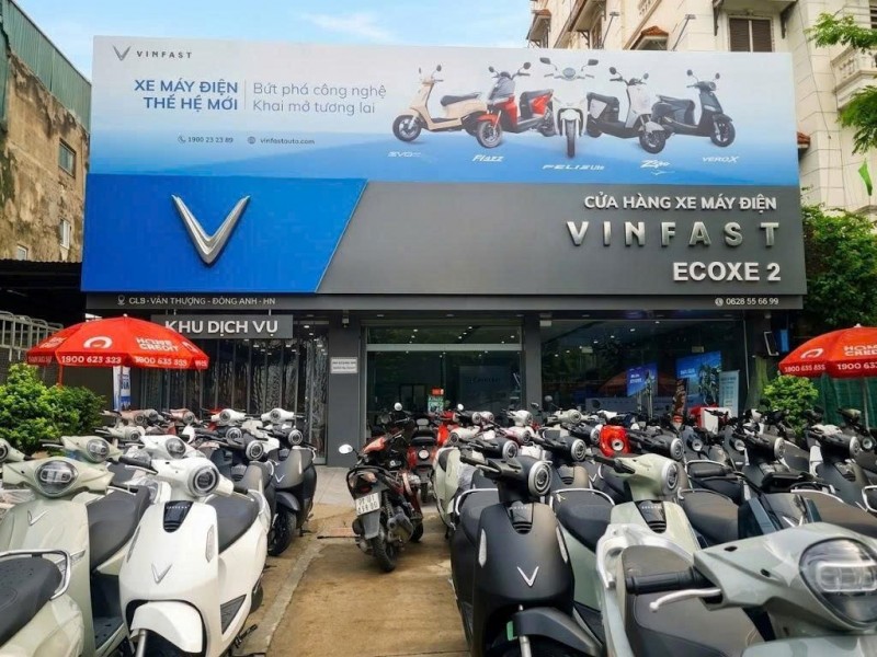 Năm học mới, vì sao ngày càng nhiều phụ huynh chọn xe máy điện cho con?