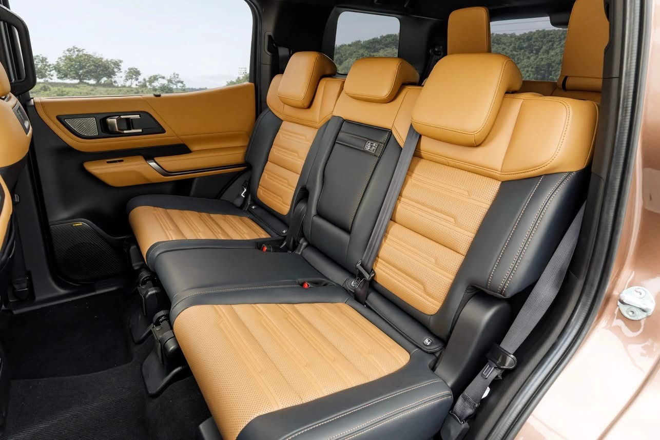 Mitsubishi Pajero thế hệ mới ra mắt, cạnh tranh Toyota Land Cruiser 250