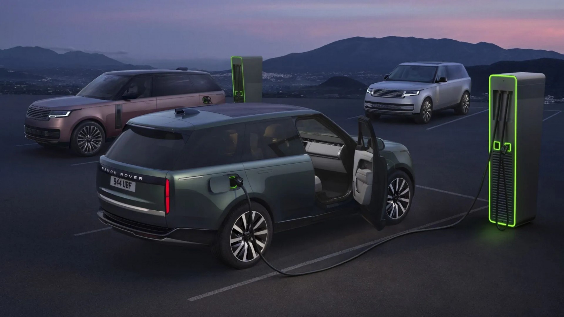Range Rover Electric chính thức ra mắt, mạnh hơn và sang hơn bản V8