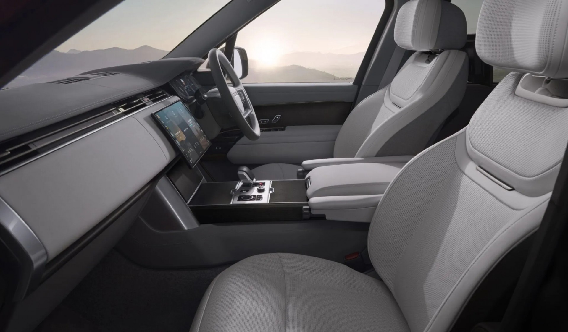 Range Rover Electric chính thức ra mắt, mạnh hơn và sang hơn bản V8