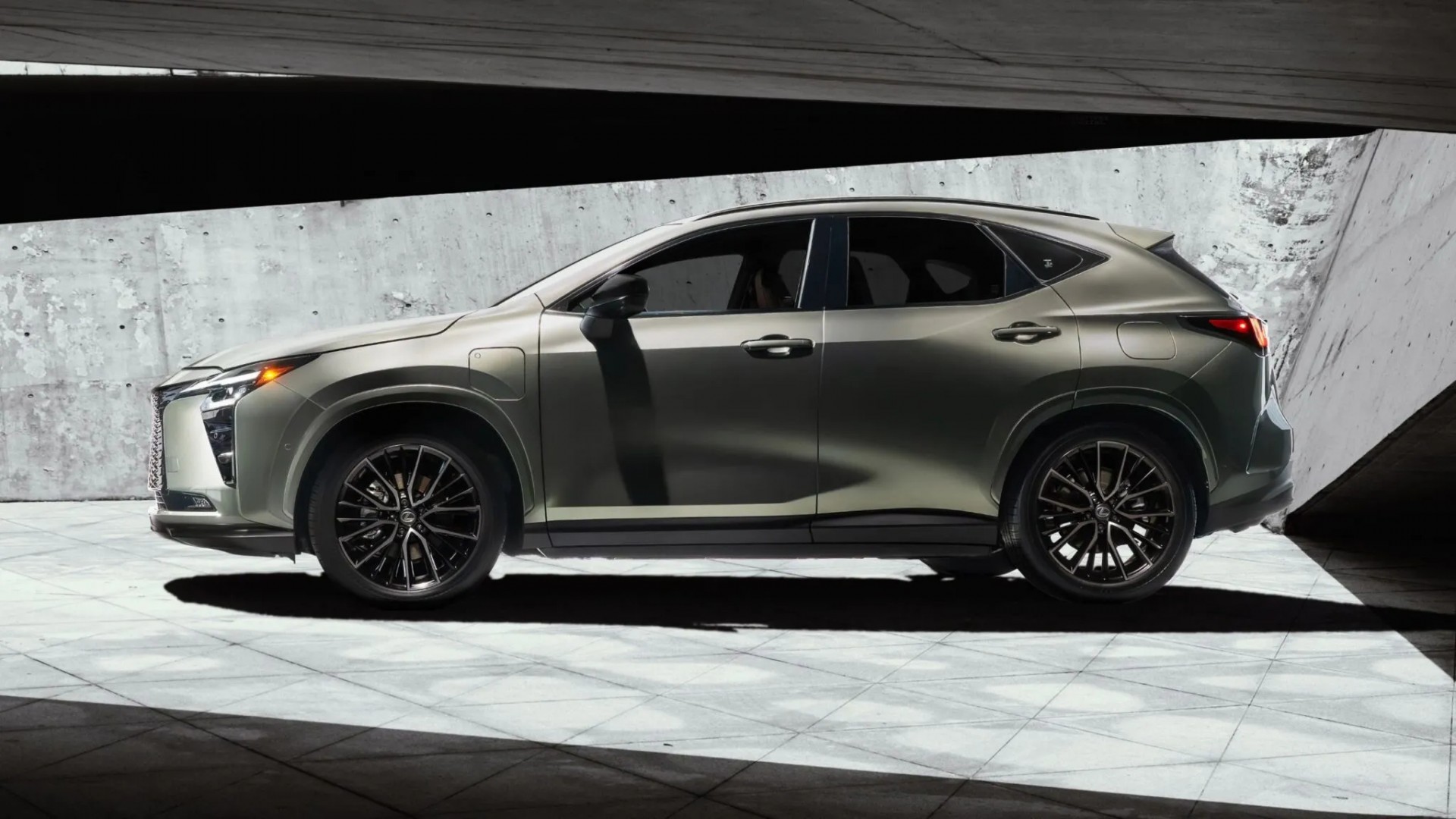 Lexus NX 2027 được nâng cấp toàn diện, thêm công nghệ hybrid thế hệ mới Lexus NX 2027 được nâng cấp toàn diện, thêm công nghệ hybrid thế hệ mới