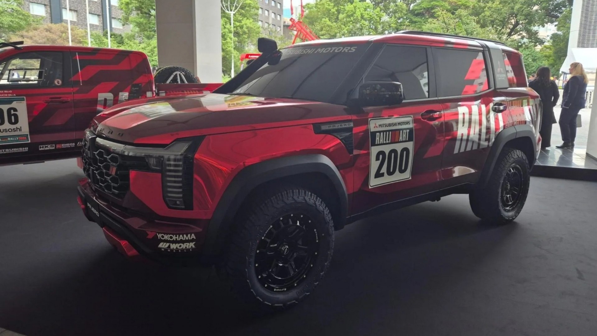 Trưng bày mẫu concept ấn tượng, nhưng Mitsubishi chưa có kế hoạch cho Pajero Ralliart