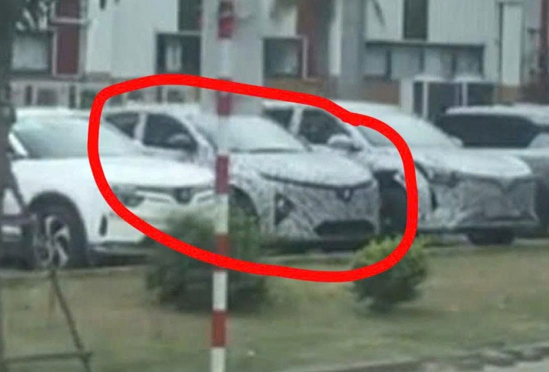 VinFast VF 6 facelift lộ diện không nguỵ trang, thiết kế thay đổi nhẹ VinFast VF 6 facelift lộ diện không nguỵ trang, thiết kế thay đổi nhẹ