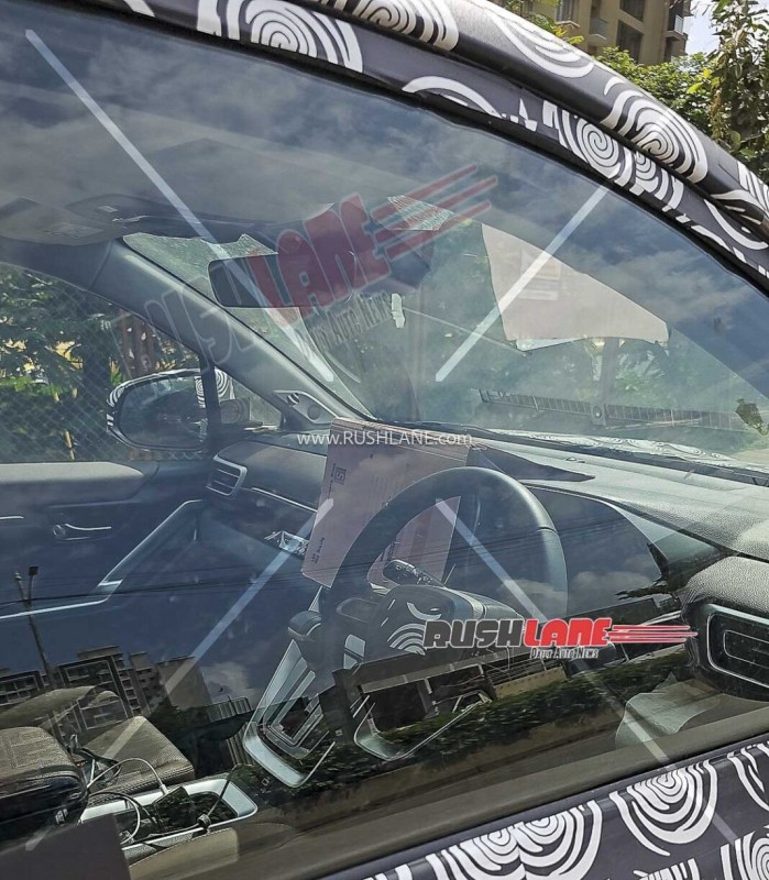 Toyota Innova facelift 2027 lộ nội thất Toyota Innova facelift 2027 lộ nội thất