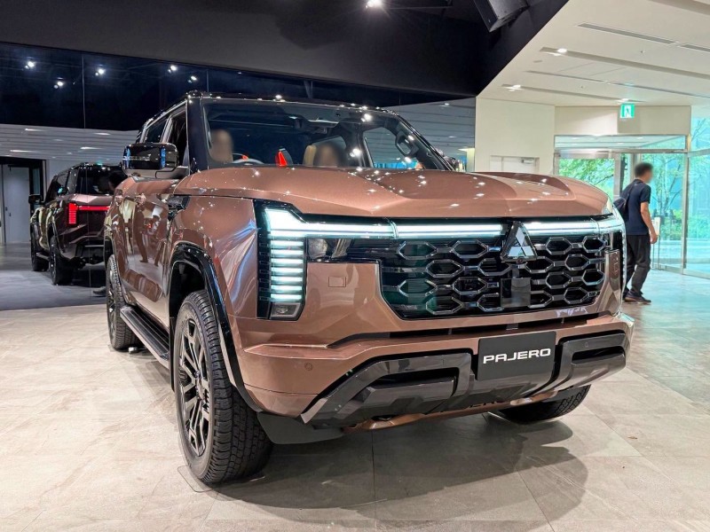 Hơn 3.000 khách đăng ký trước Mitsubishi Pajero thế hệ mới bán ra Hơn 3.000 khách đăng ký trước Mitsubishi Pajero thế hệ mới bán ra