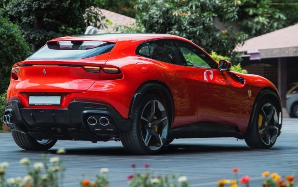 Ferrari Purosangue giá khoảng 40 tỷ đồng lần đầu lăn bánh trên phố Việt Ferrari Purosangue giá khoảng 40 tỷ đồng lần đầu lăn bánh trên phố Việt