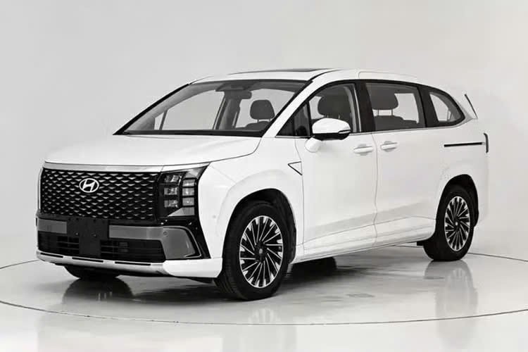 Hyundai Custin 2027 lộ diện Hyundai Custin 2027 lộ diện