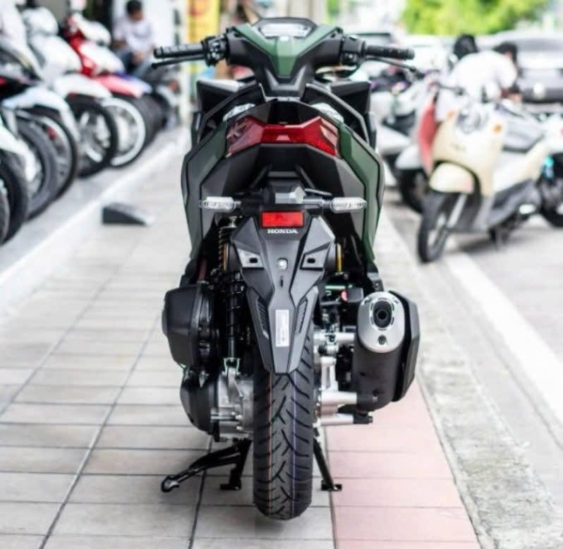 Cận cảnh Honda Click 160 vừa ra mắt Đông Nam Á, quy đổi 95 triệu đồng
