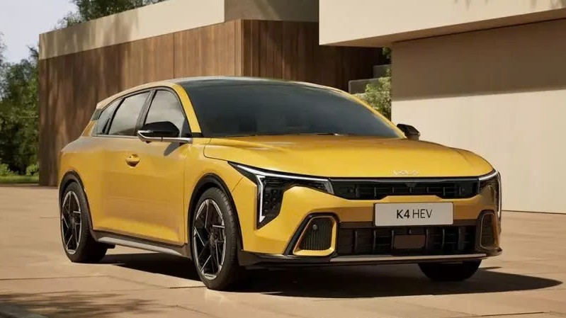 Sedan cỡ C Kia K4 Hybrid ra mắt thị trường