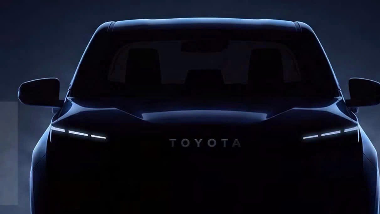 Toyota xác nhận Hilux sẽ có biến thể mới sắp ra mắt