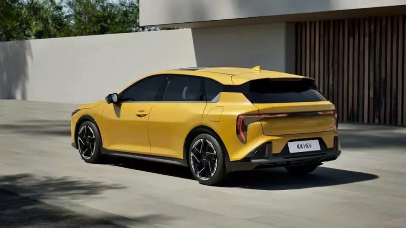 Sedan cỡ C Kia K4 Hybrid ra mắt thị trường Sedan cỡ C Kia K4 Hybrid ra mắt thị trường