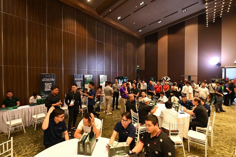 BYD Fest 102 mùa 2 tại Hà Nội: Nơi các bác tài tự tìm được lời giải cho bài toán xe điện BYD Fest 102 mùa 2 tại Hà Nội: Nơi các bác tài tự tìm được lời giải cho bài toán xe điện