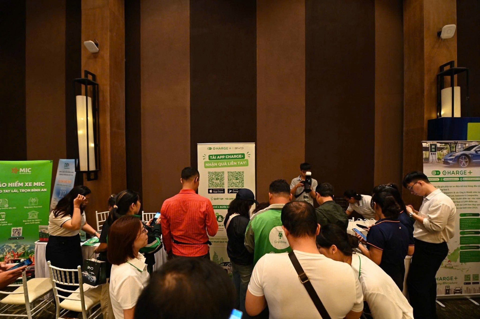 BYD Fest 102 mùa 2 tại Hà Nội: Nơi các bác tài tự tìm được lời giải cho bài toán xe điện BYD Fest 102 mùa 2 tại Hà Nội: Nơi các bác tài tự tìm được lời giải cho bài toán xe điện