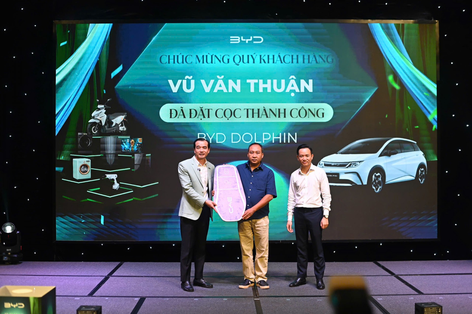 BYD Fest 102 mùa 2 tại Hà Nội: Nơi các bác tài tự tìm được lời giải cho bài toán xe điện BYD Fest 102 mùa 2 tại Hà Nội: Nơi các bác tài tự tìm được lời giải cho bài toán xe điện