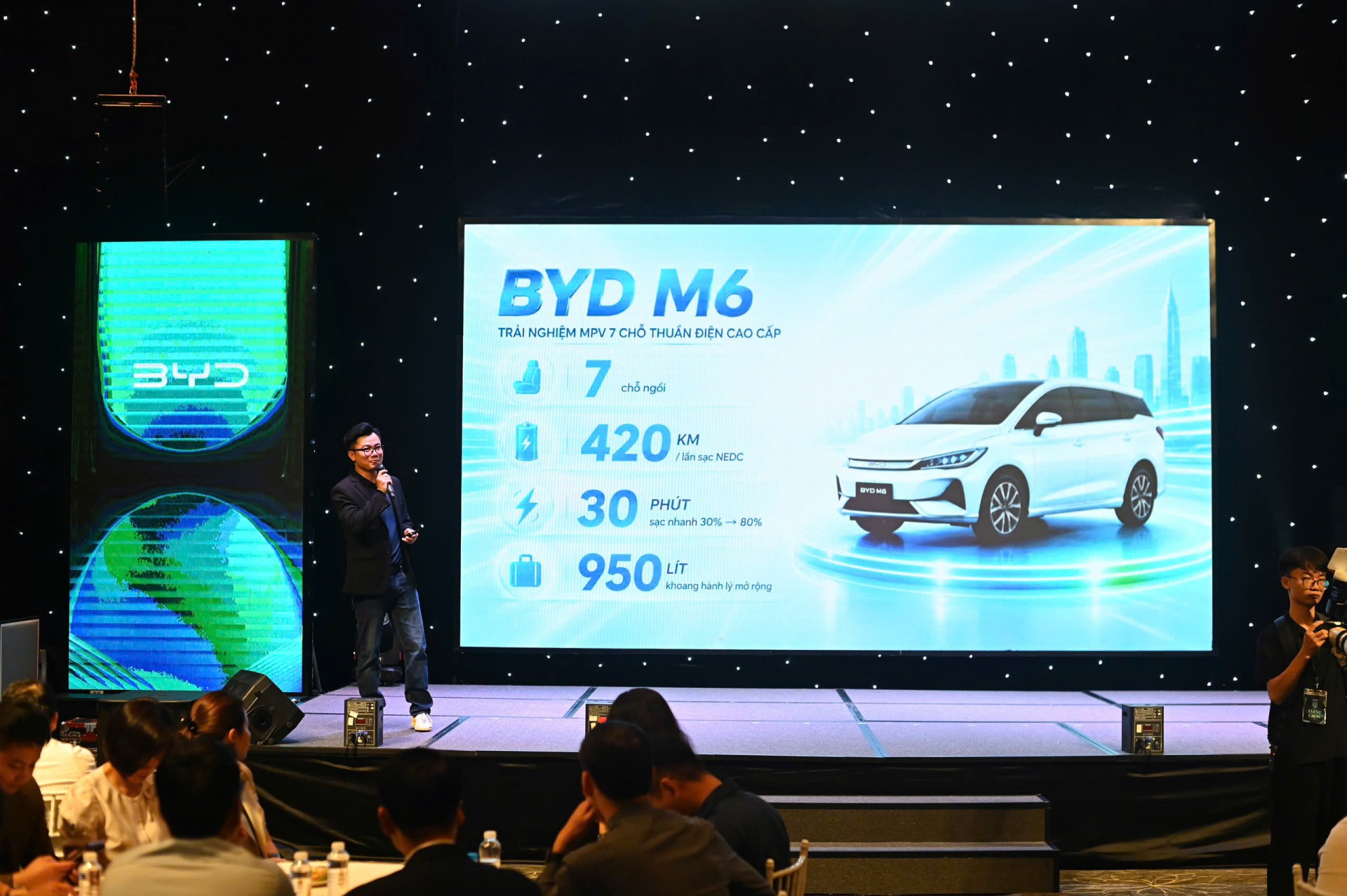 BYD Fest 102 mùa 2 tại Hà Nội: Nơi các bác tài tự tìm được lời giải cho bài toán xe điện BYD Fest 102 mùa 2 tại Hà Nội: Nơi các bác tài tự tìm được lời giải cho bài toán xe điện