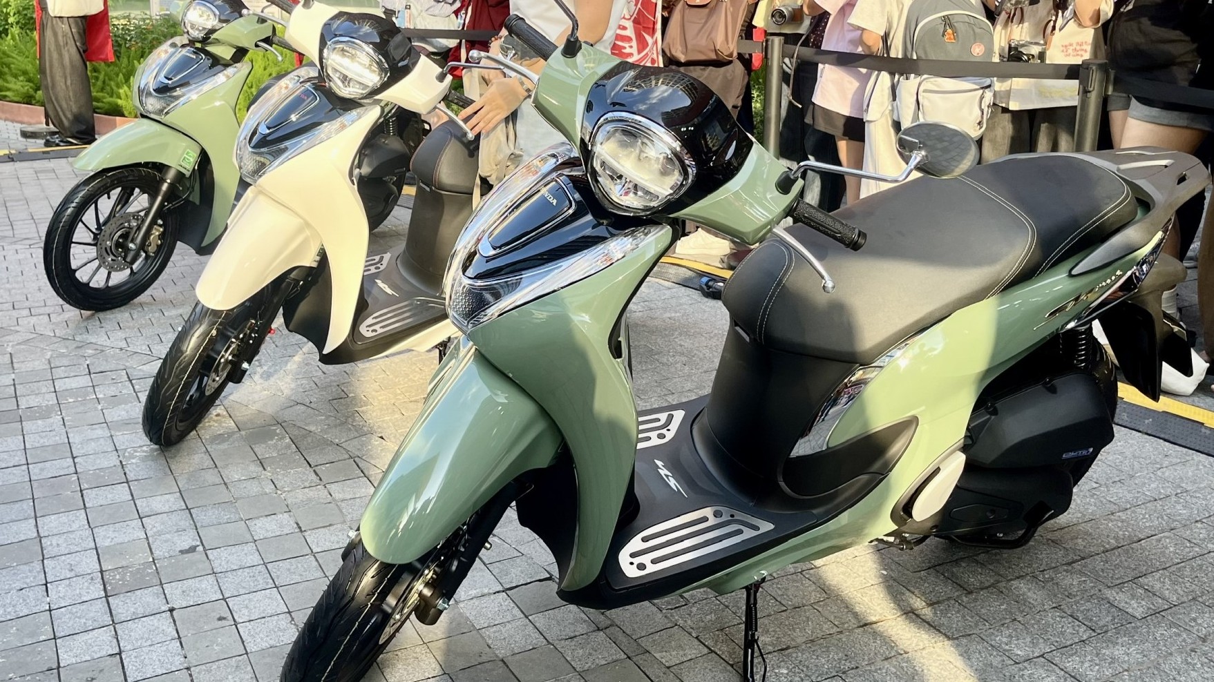 Honda SH Mode 2027 ra mắt, diện mạo tinh chỉnh, chuẩn Euro 4, nâng cấp đồng hồ TFT