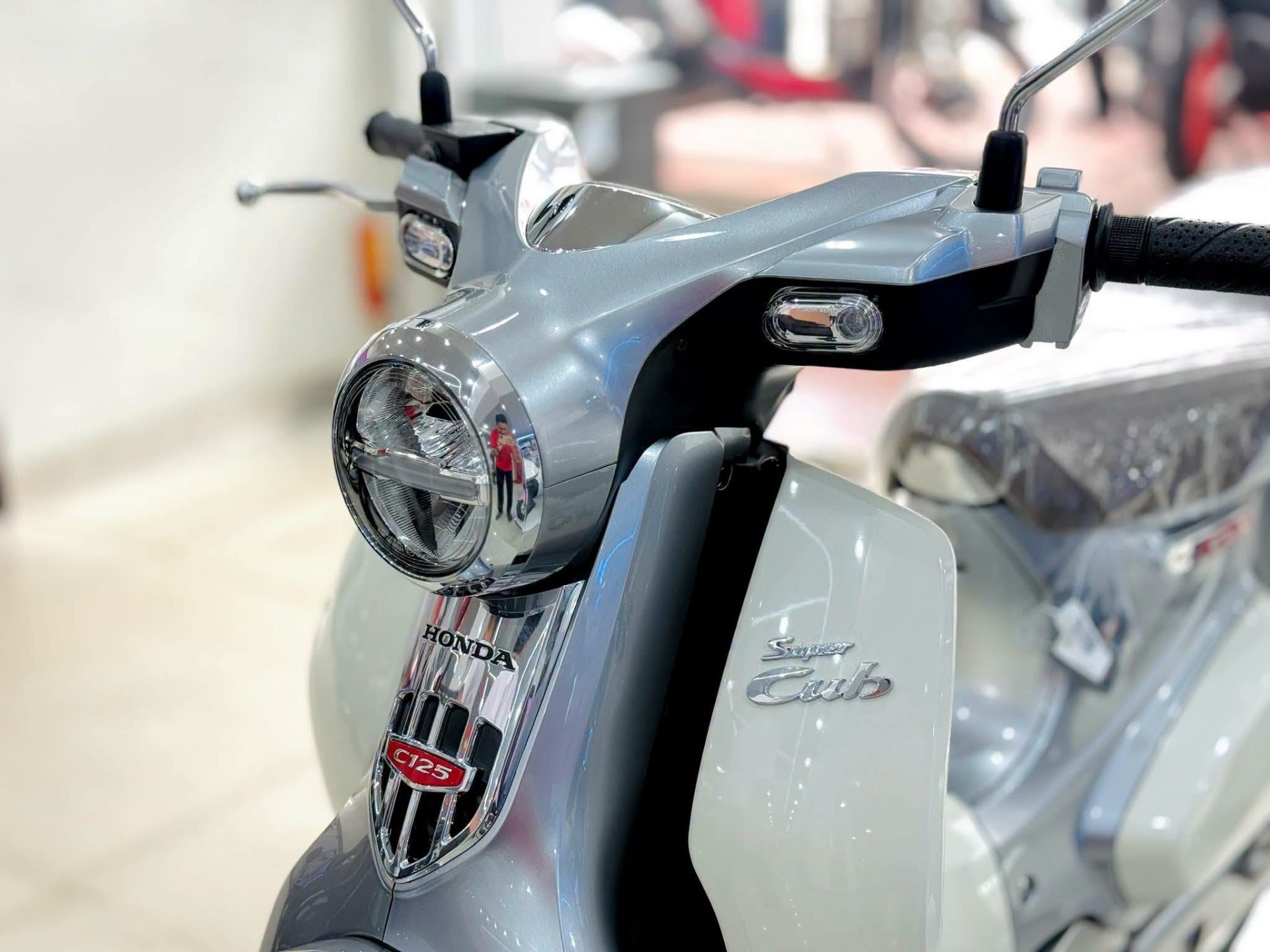 Hình ảnh thực tế của Honda Super Cub C125 tại đại lý