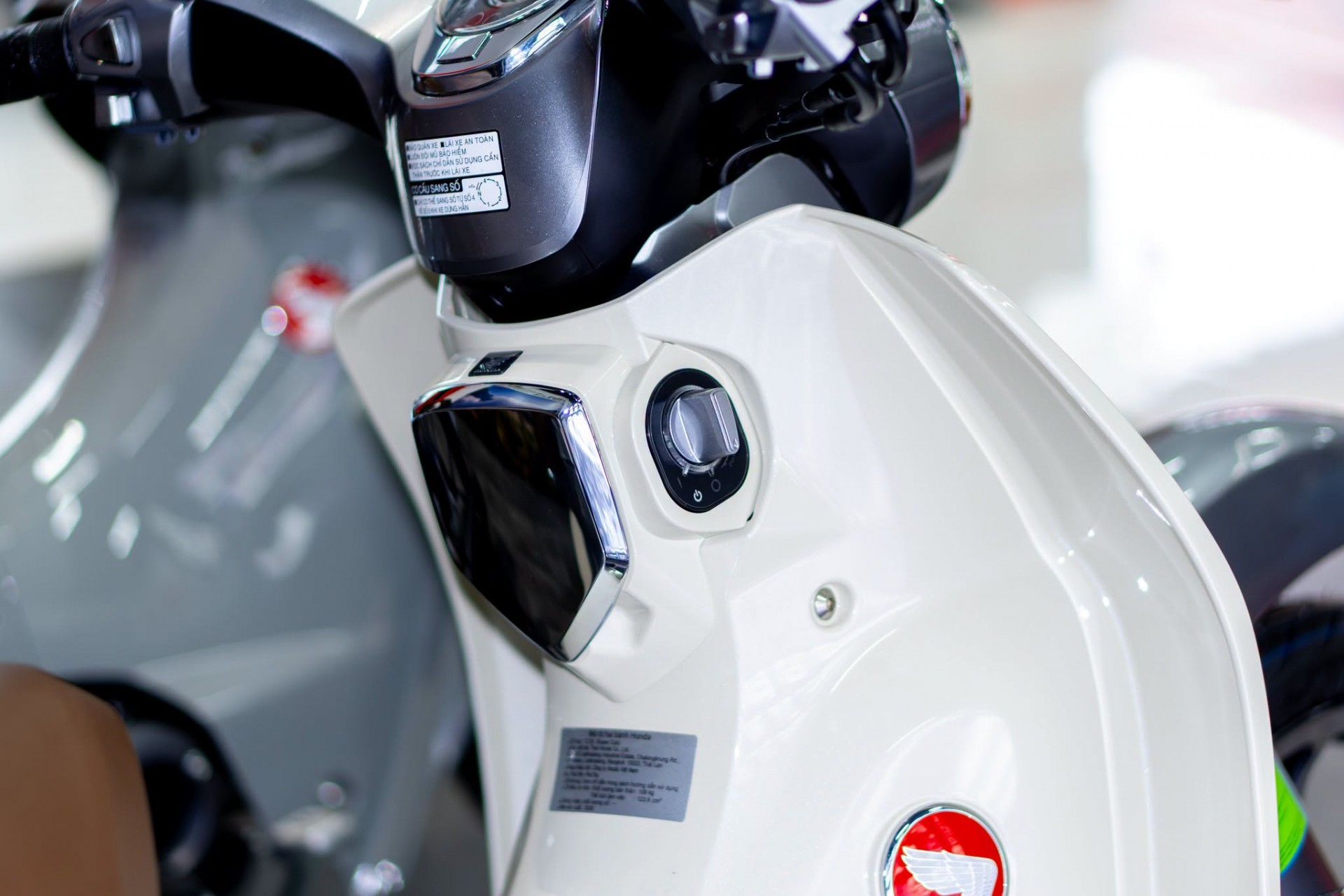 Hình ảnh thực tế của Honda Super Cub C125 tại đại lý